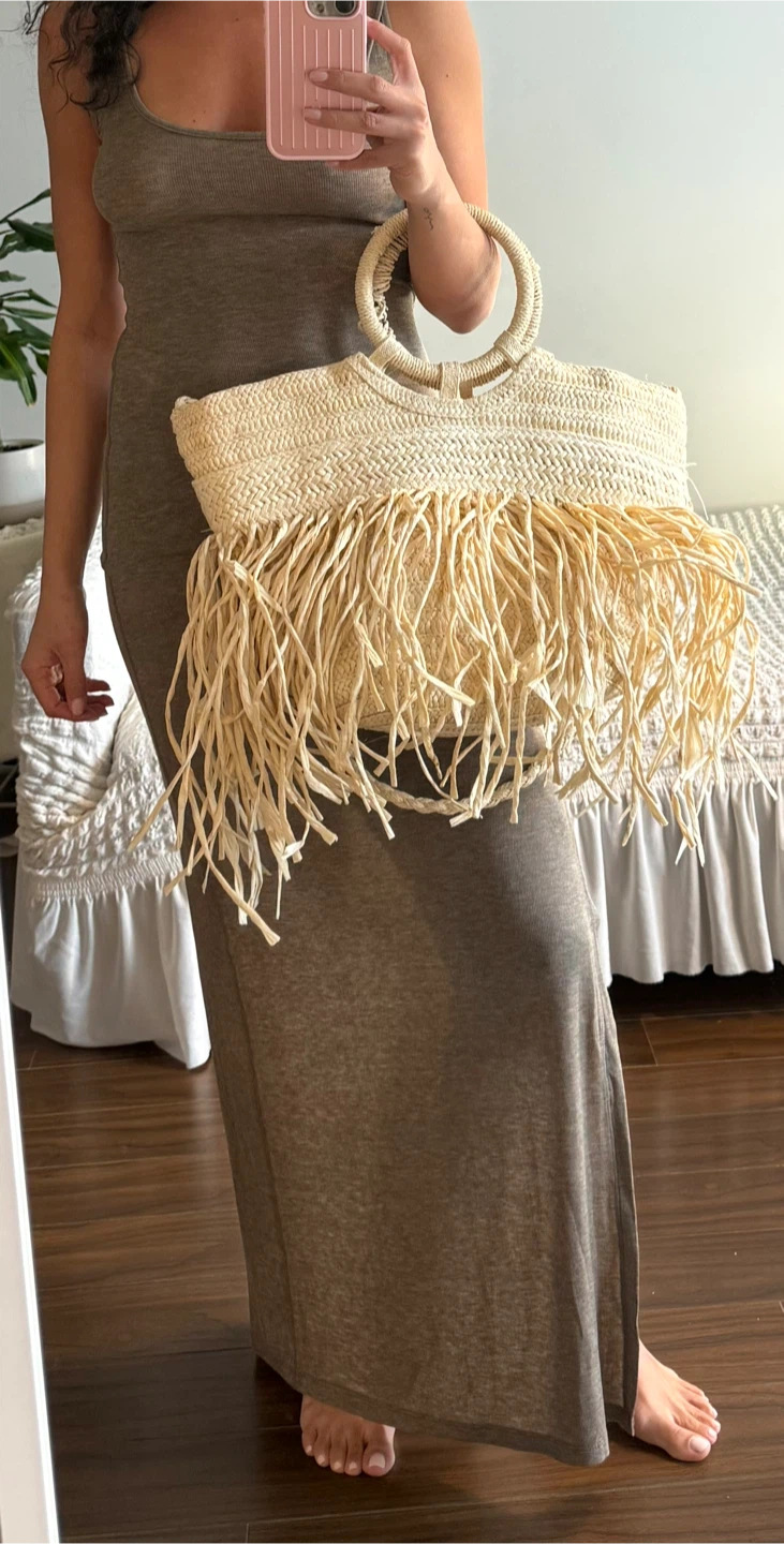 Straw Tote Bag with Fringes - photo 2
