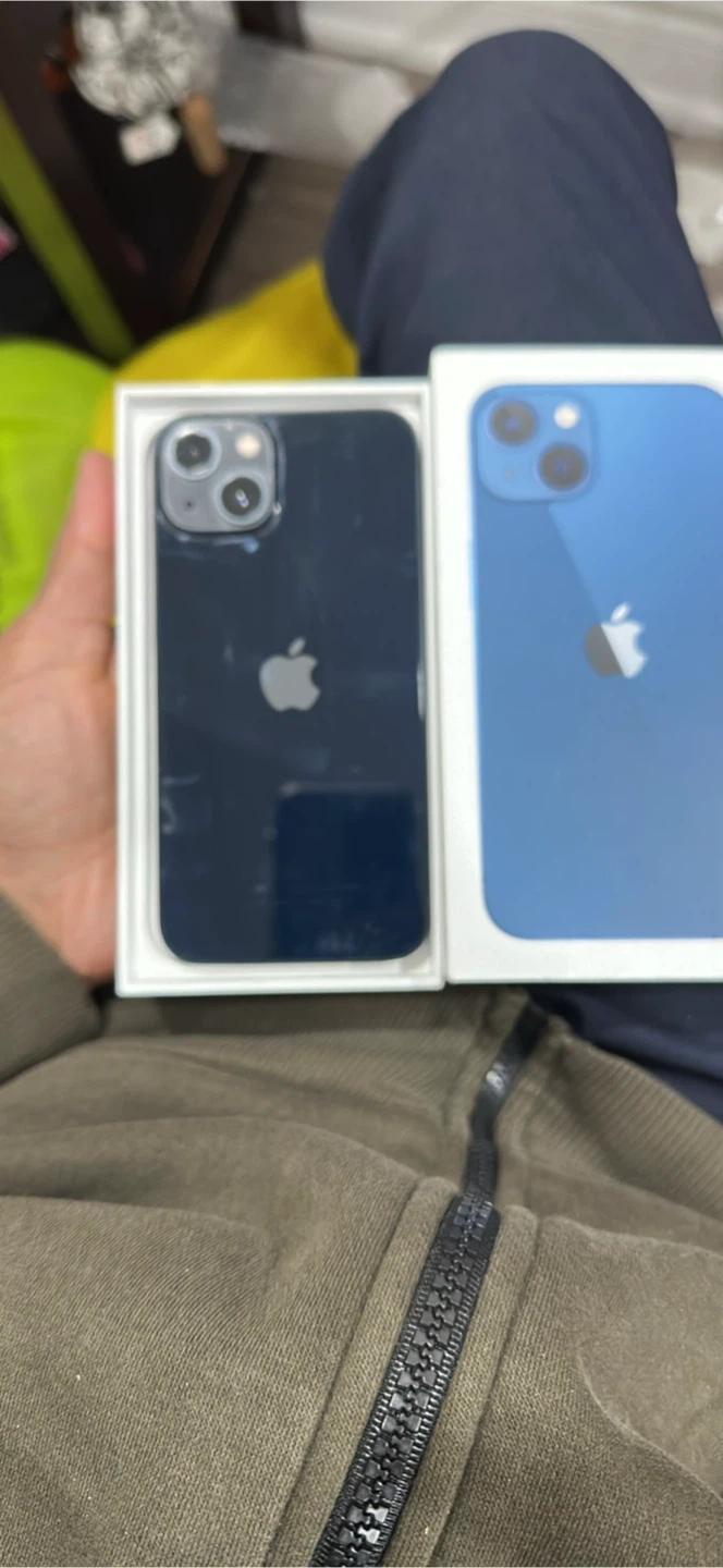 iPhone 13 - Blue - photo 3