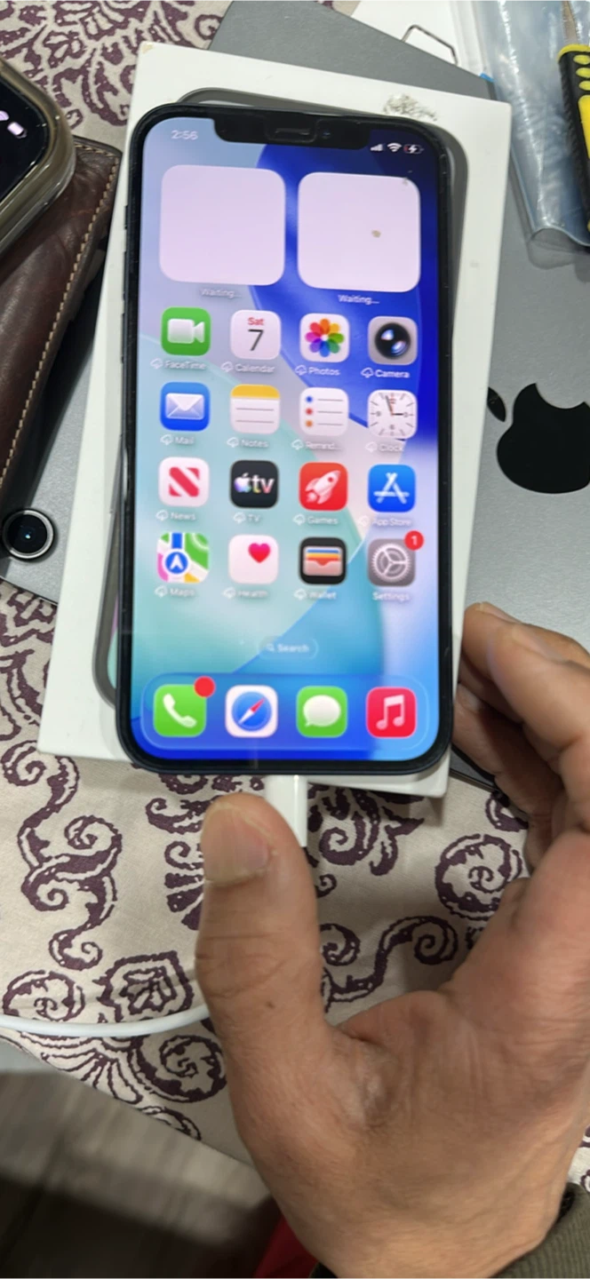 Apple iPhone 12 - photo 2