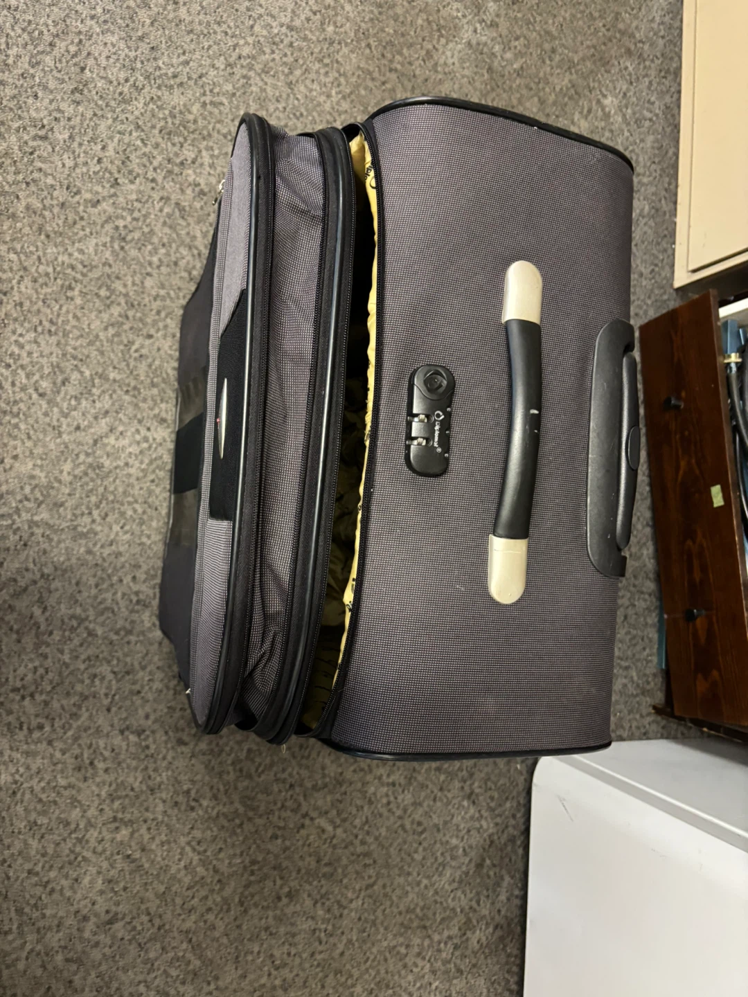 Suitcase - photo 3