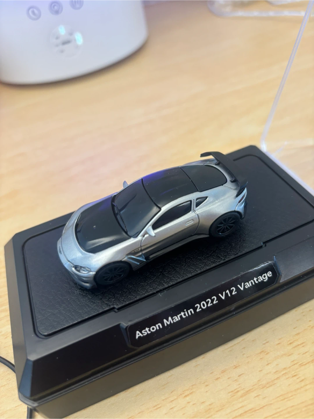 Aston Martin 2022 V12 Vantage Diecast Model - photo 3