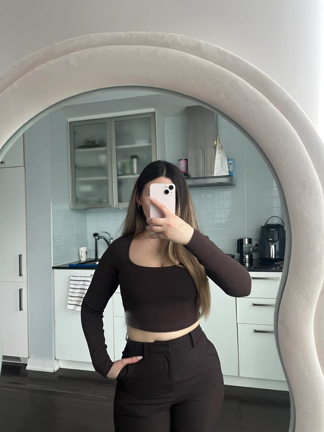 Aritzia Babaton Brown Square Neck Long Sleeve Crop Top - photo 2