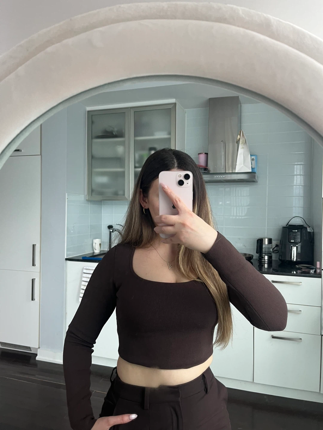 Aritzia Babaton Brown Square Neck Long Sleeve Crop Top