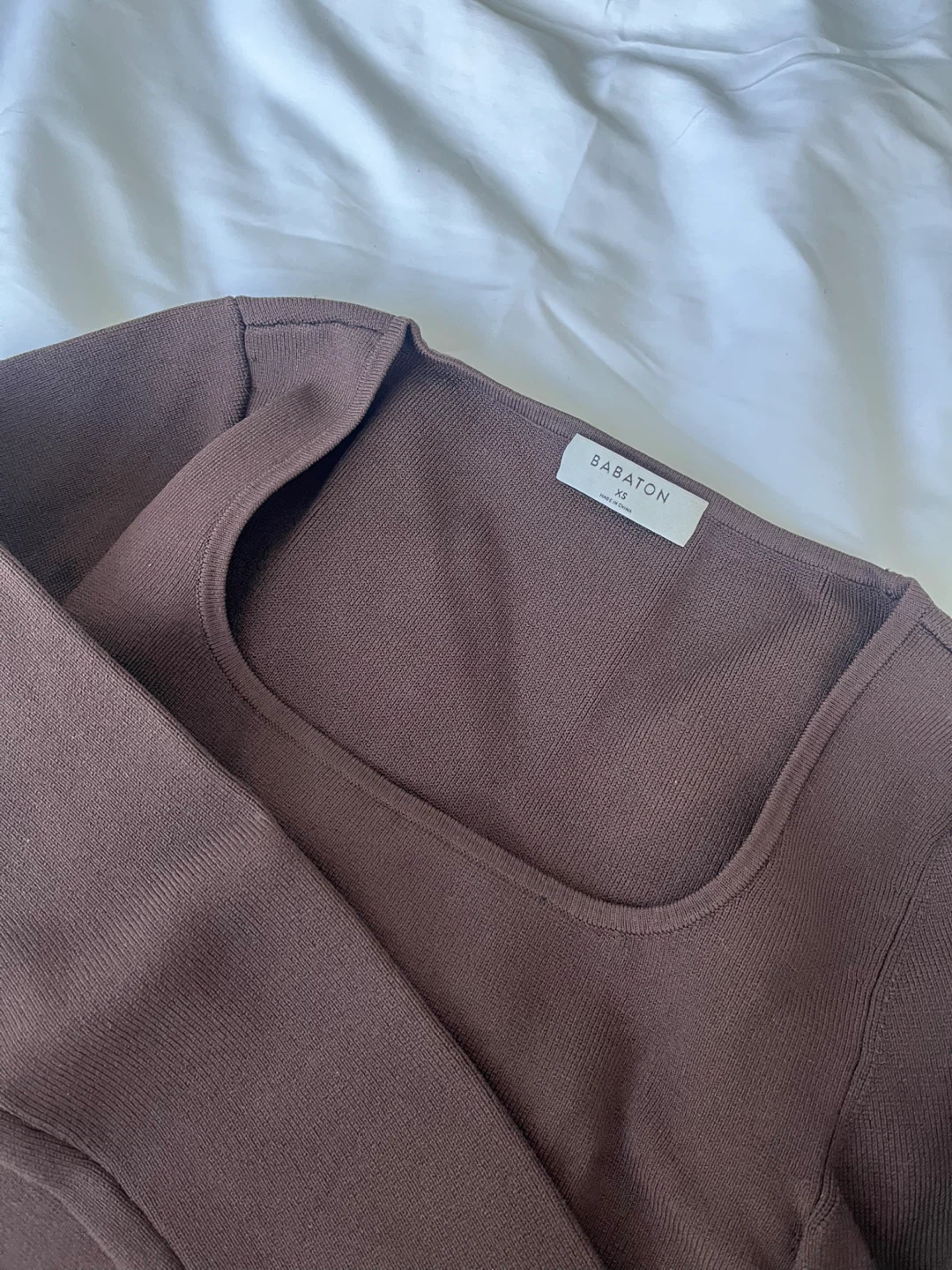 Aritzia Babaton Brown Square Neck Long Sleeve Crop Top - photo 4