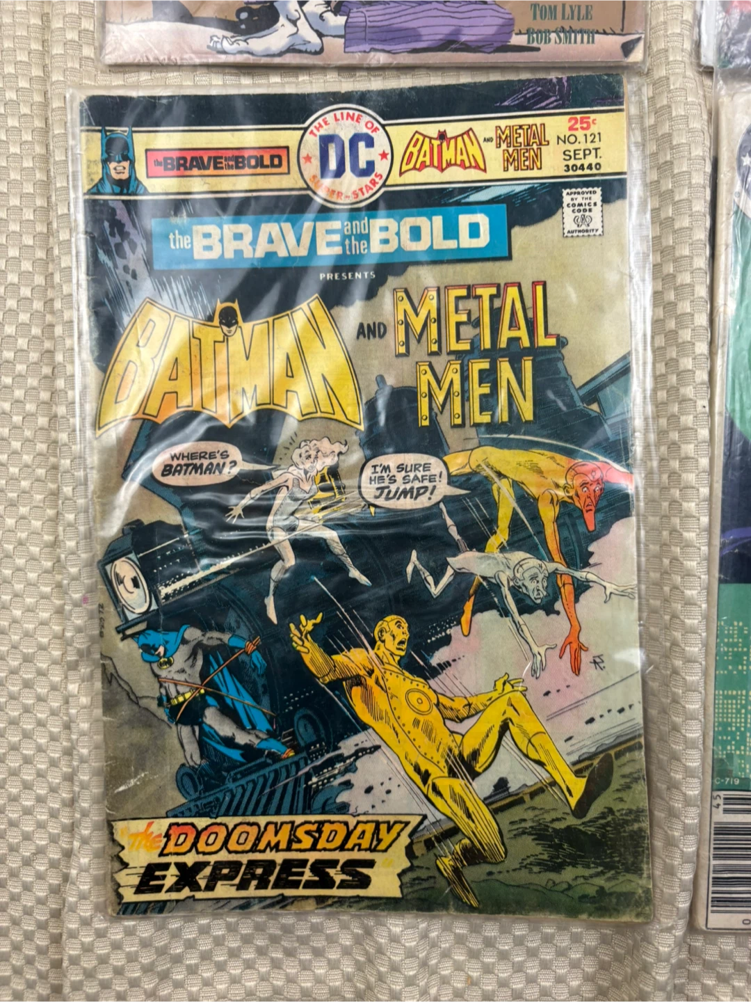 Lot DC Comics Batman & Robin comic books - photo 2