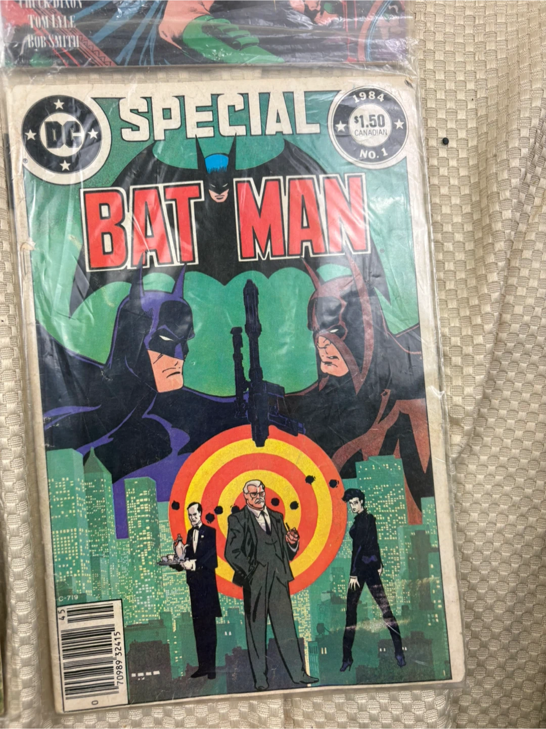 Lot DC Comics Batman & Robin comic books - photo 3