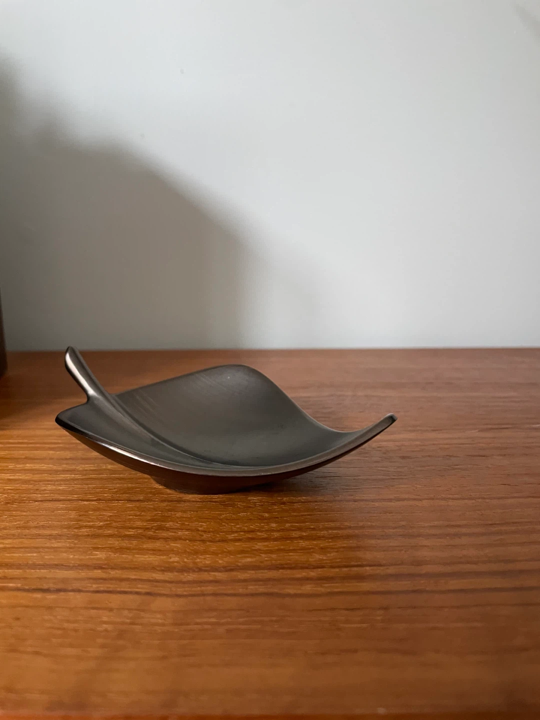 Leaf-shaped trinket dish - photo 2