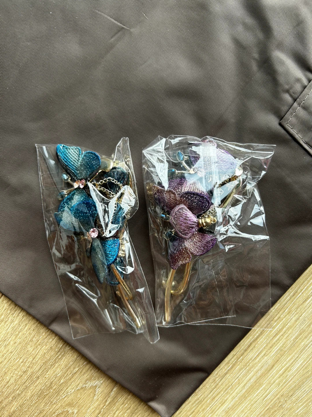 Set of 2 Butterfly Hair Clips with Tassels - Blue and Purple - photo 3