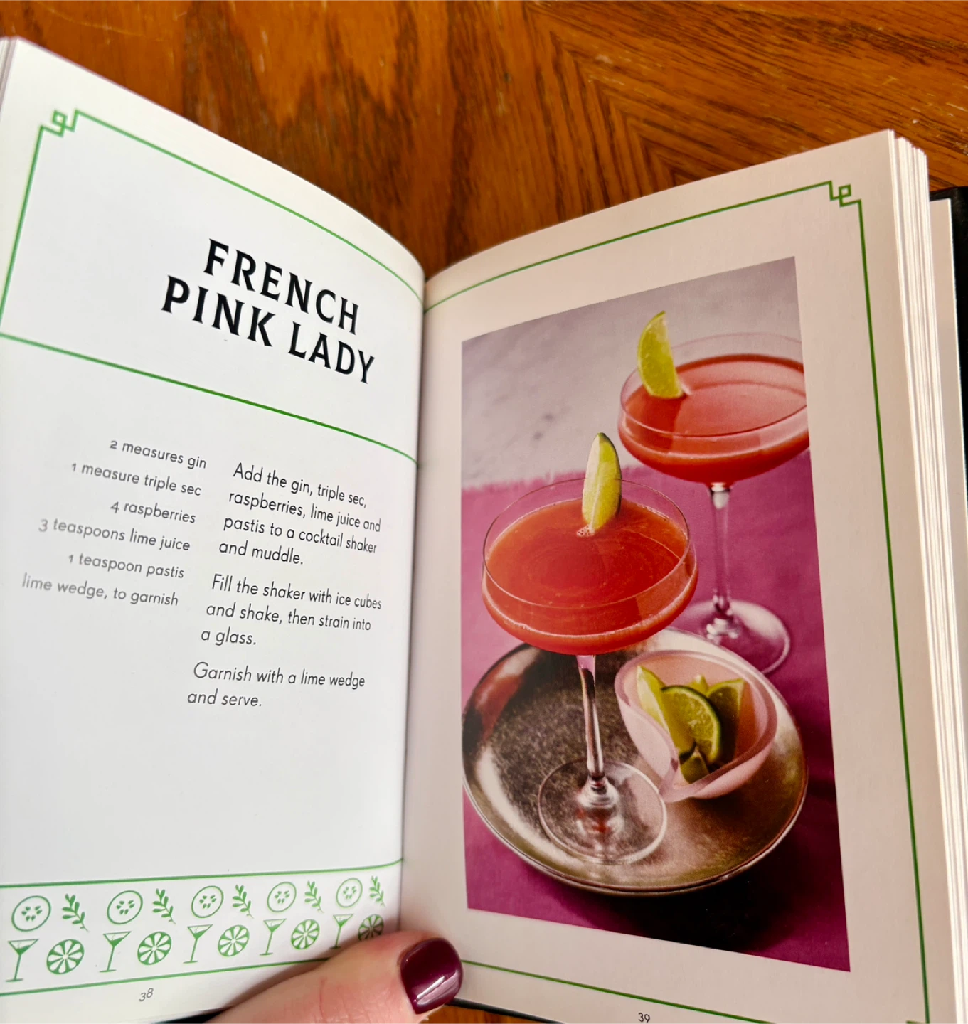 'The Little Black Book of Gin Cocktails' - photo 3