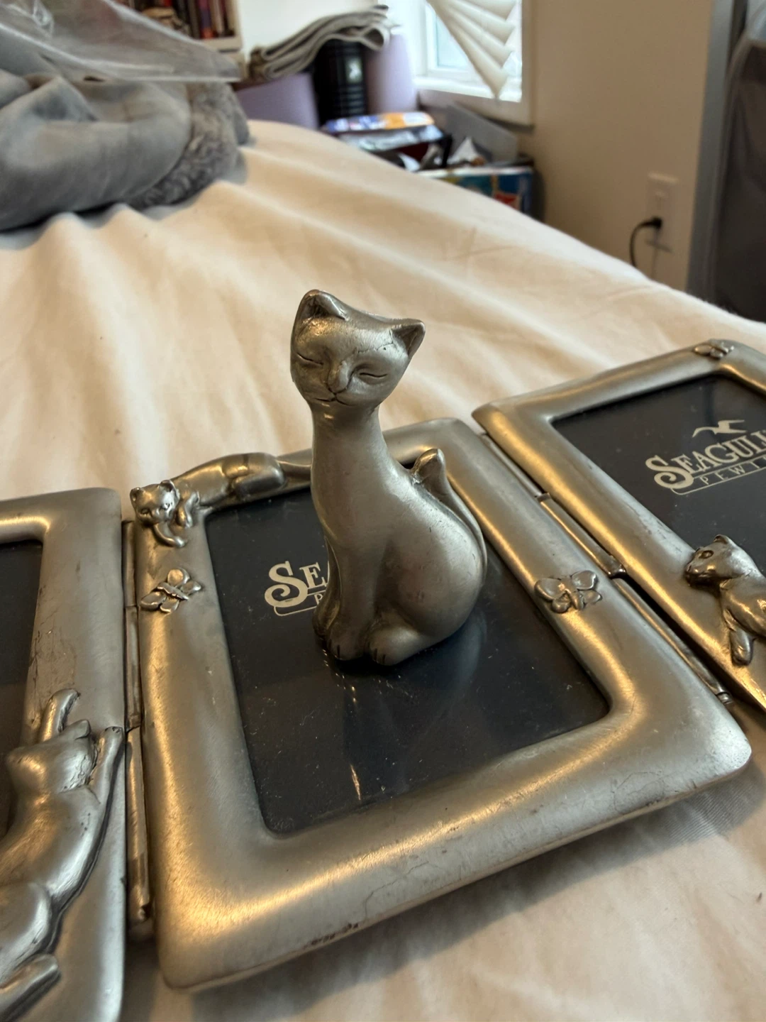 Vintage Seagull Pewter Sitting Cat Figurine