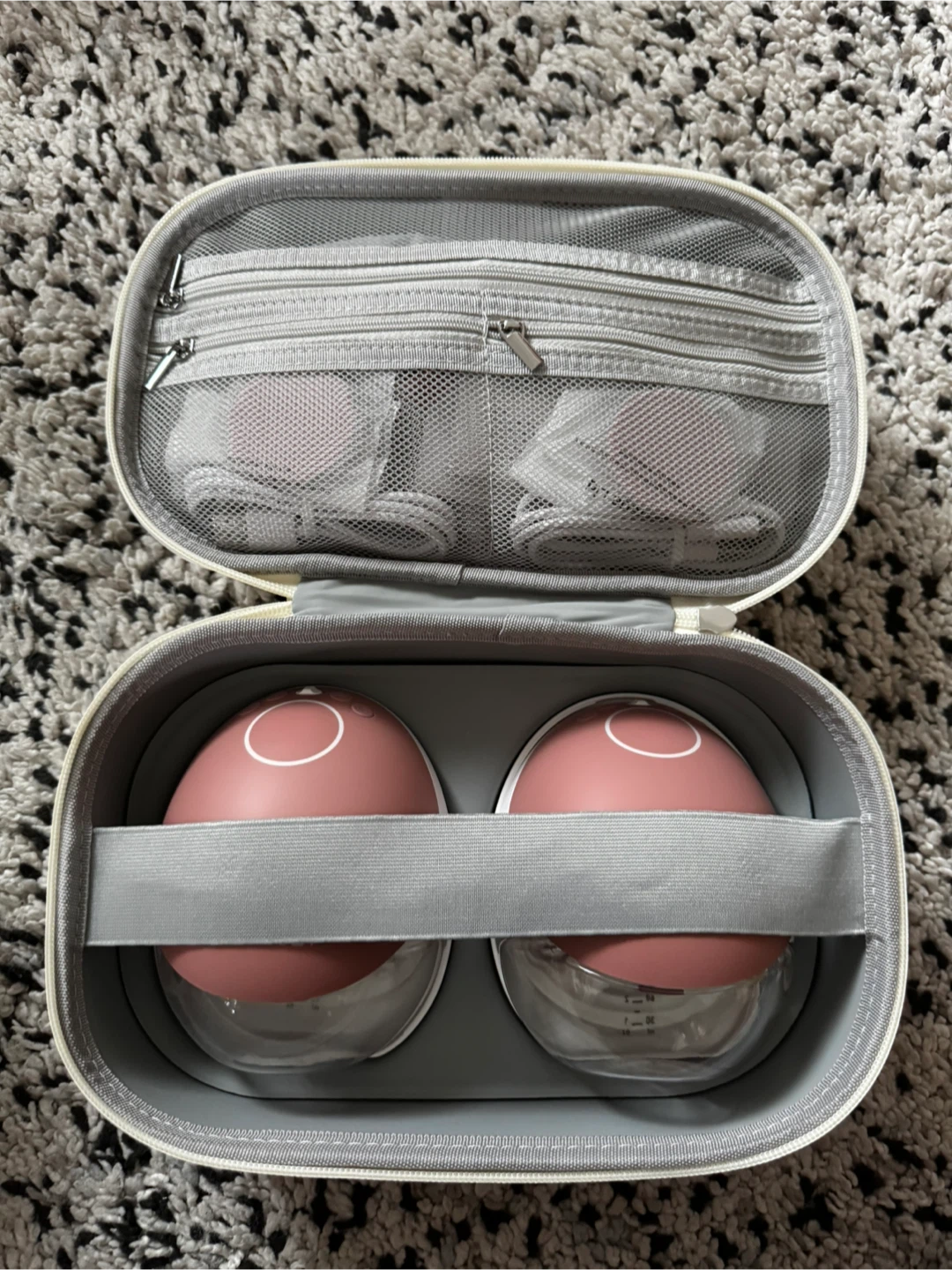 Set of 2 Momcozy Wearable Breast Pumps, see description - photo 4