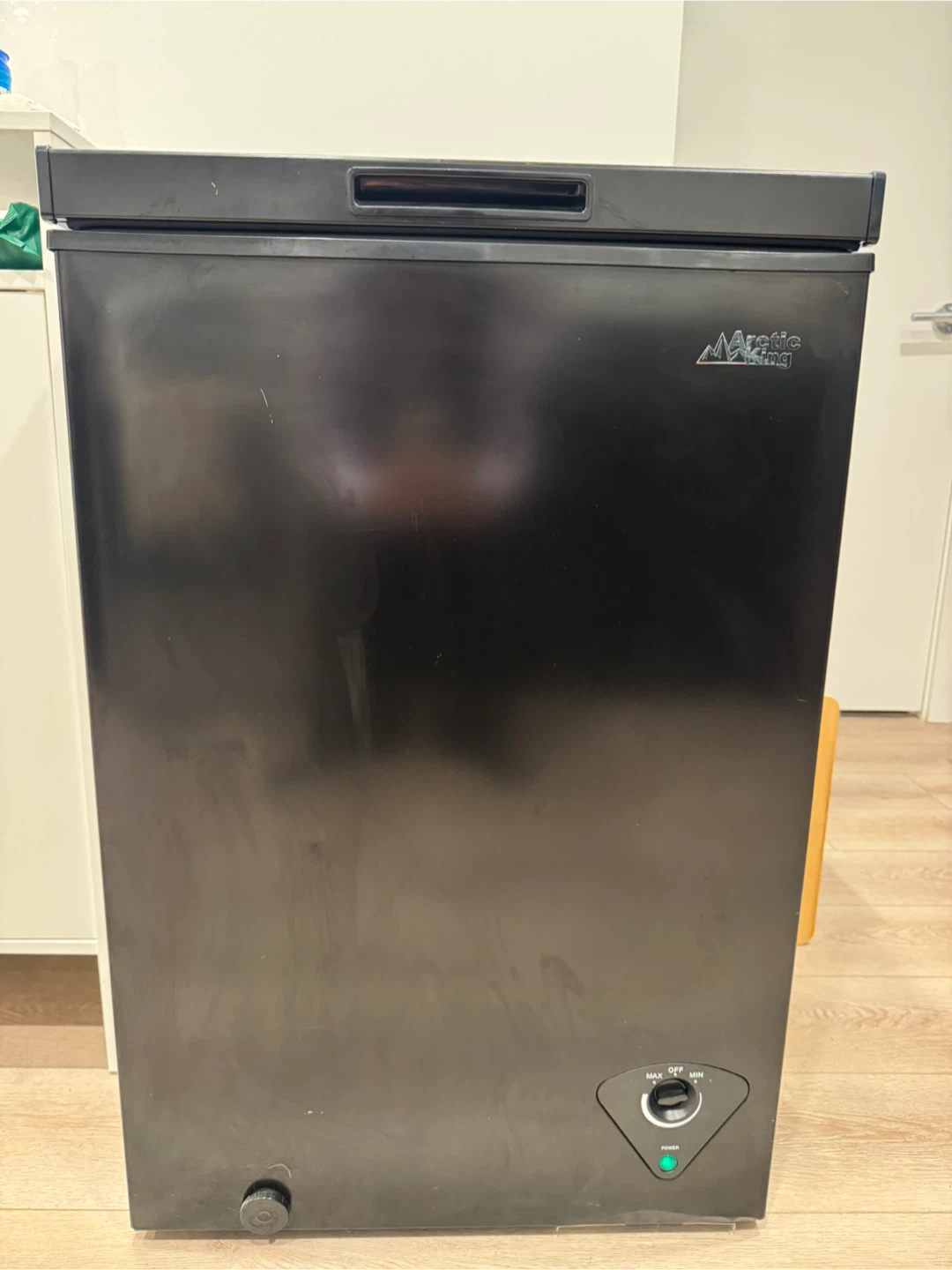 Arctic King Chest Freezer 3.5 Cu. Ft.