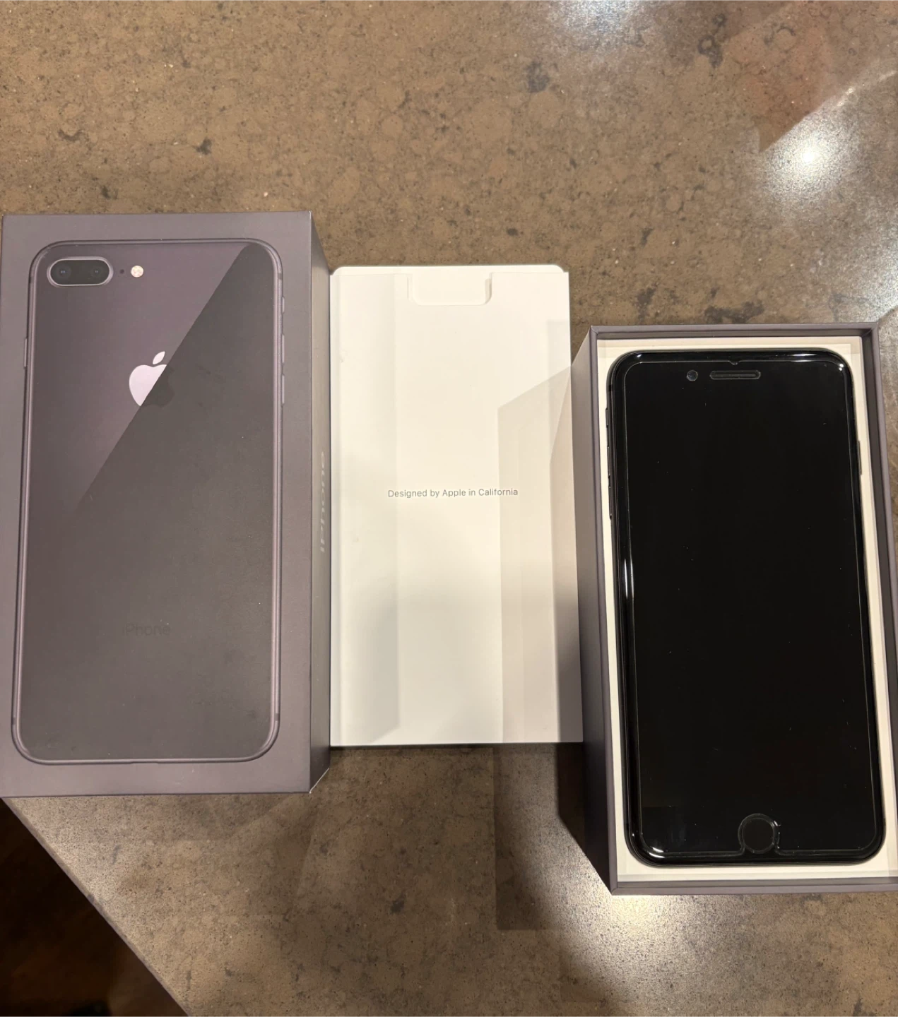 Apple iPhone 8 Plus - Black