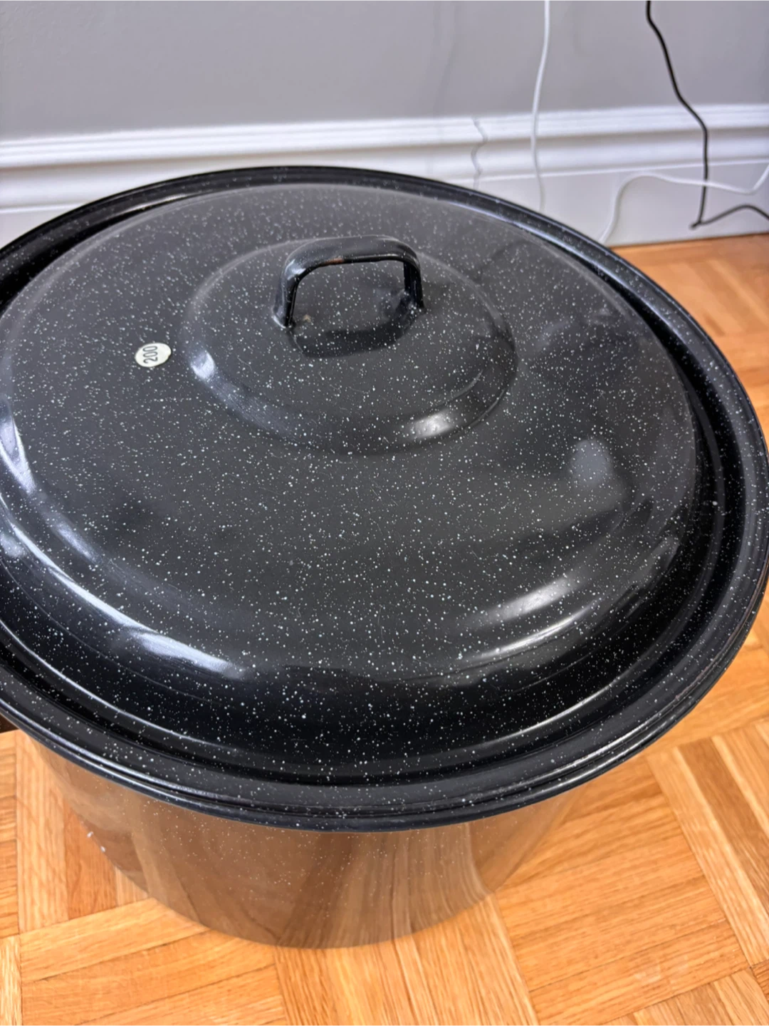 Large Black Speckled Stock Pot with Lid - photo 2