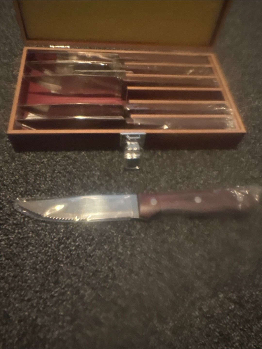 Set of 6 Serrated Steak Knives with Wooden Case - photo 3