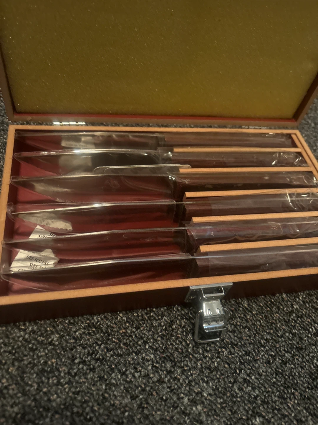 Set of 6 Serrated Steak Knives with Wooden Case - photo 2