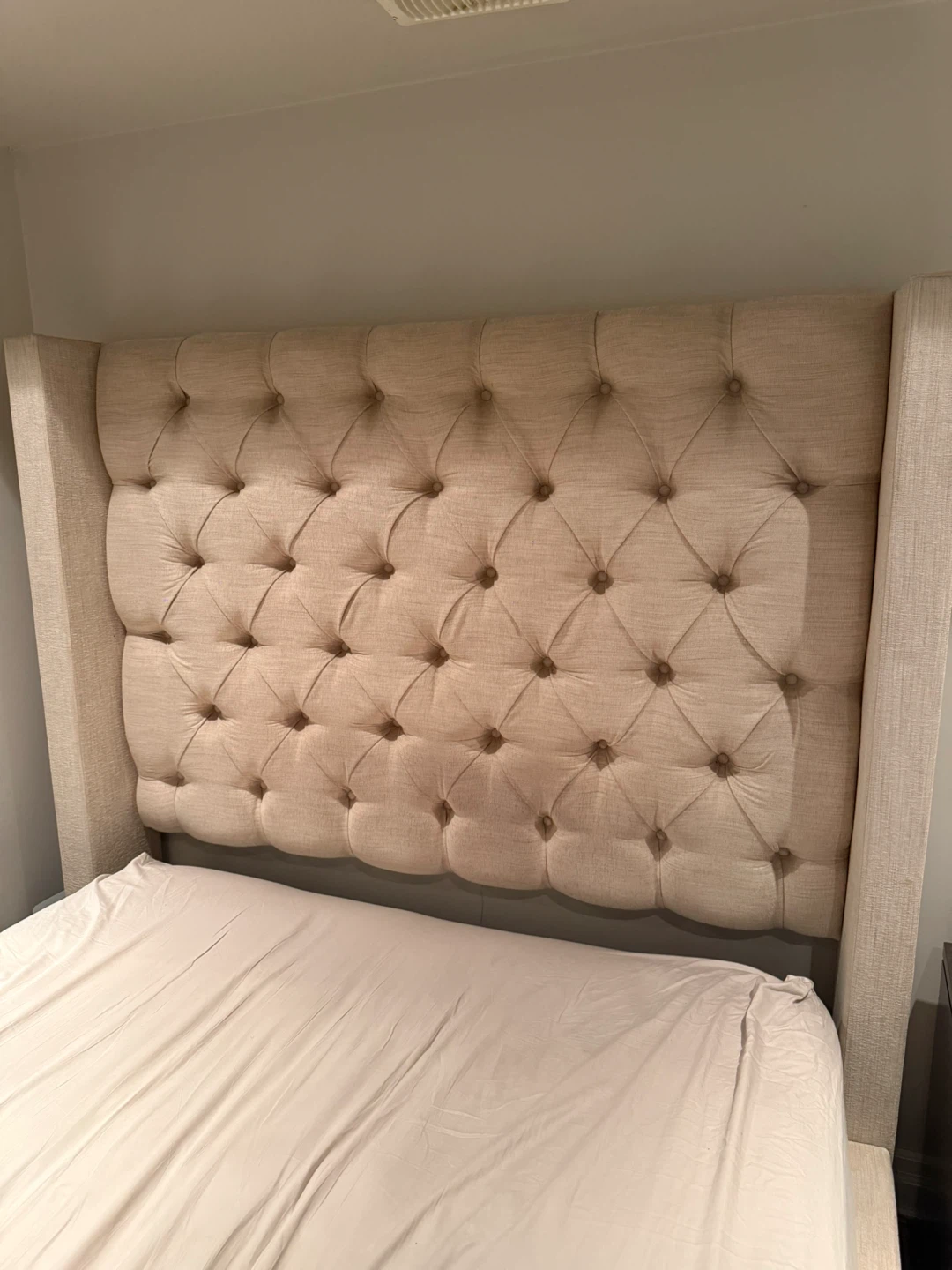 Tufted Wingback Upholstered Bed Frame - photo 4