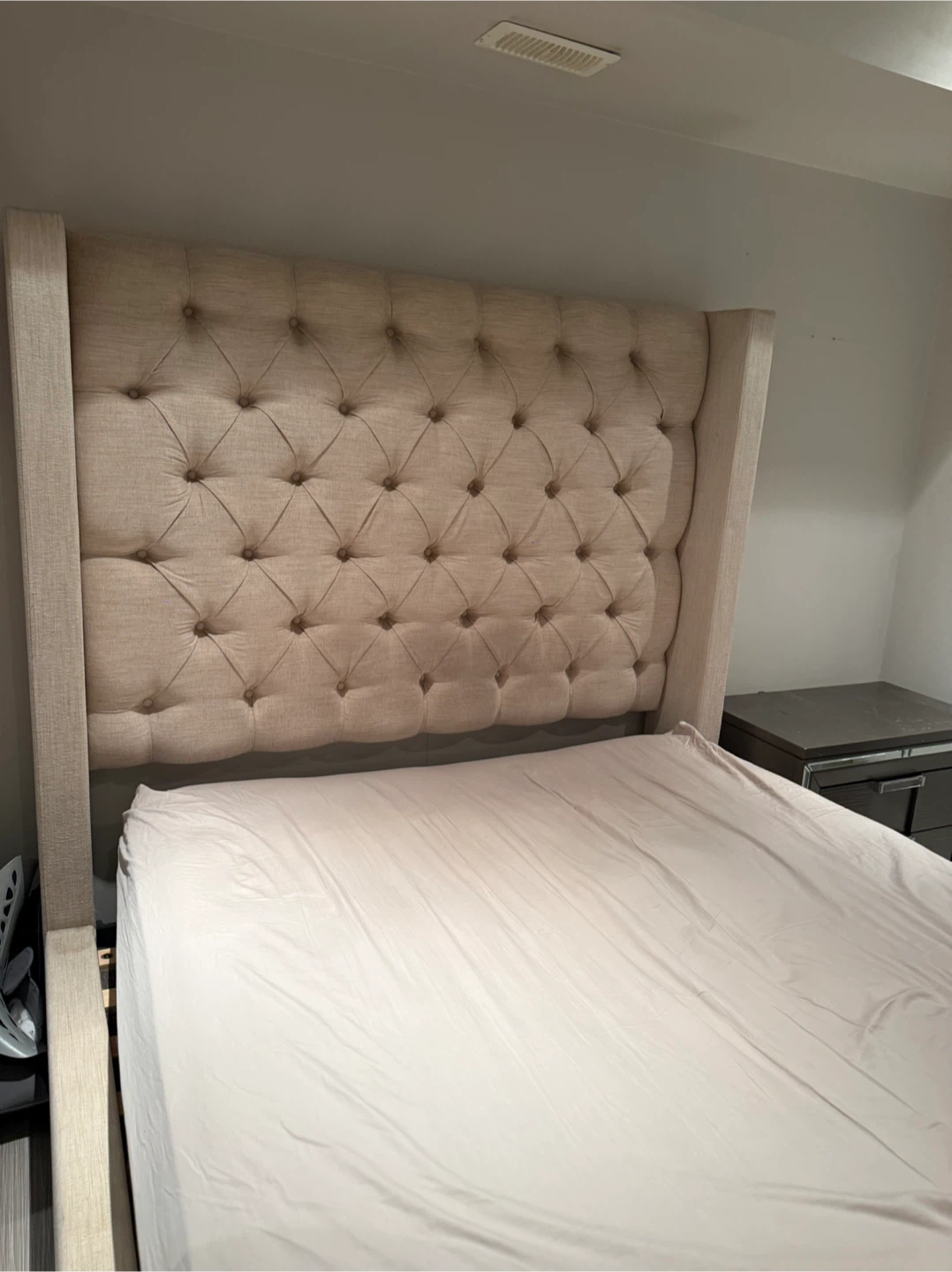 Tufted Wingback Upholstered Bed Frame - photo 5