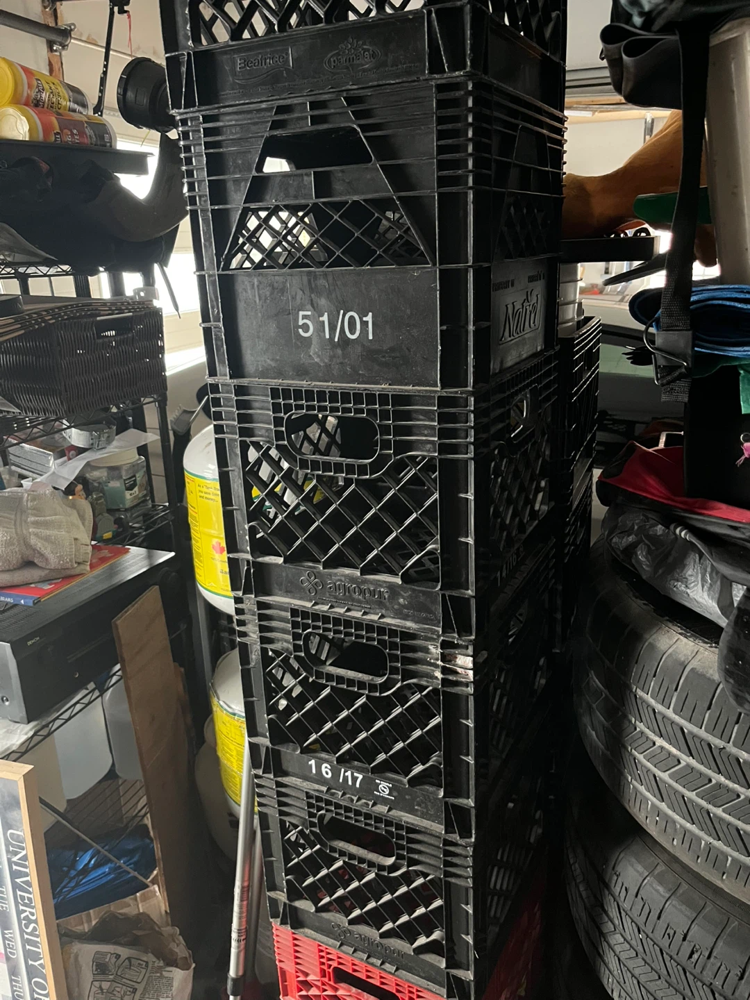 12 Vintage Milk Crates - photo 2