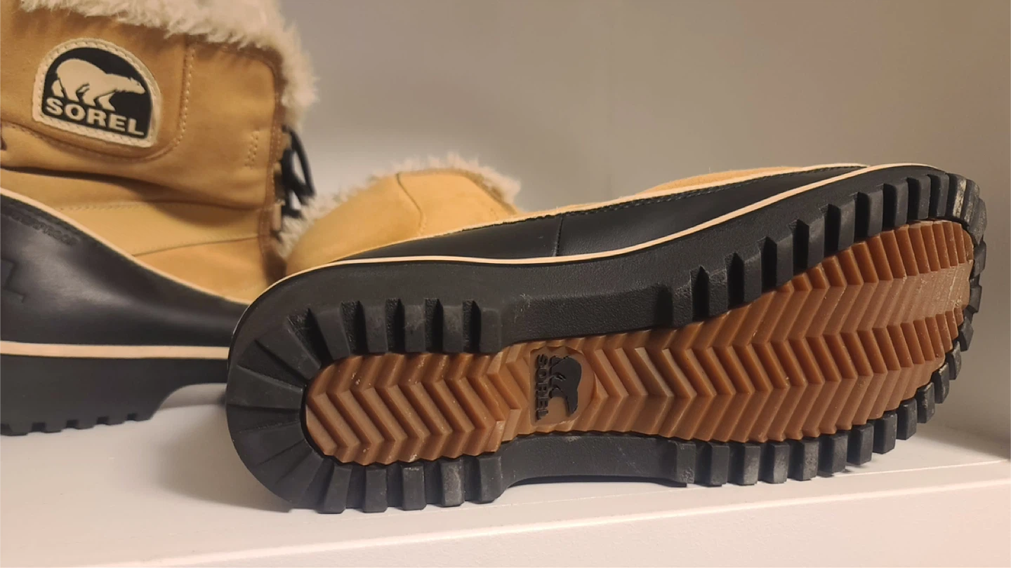 Sorel Women's Winter Boots - Size seven not 9 - photo 5
