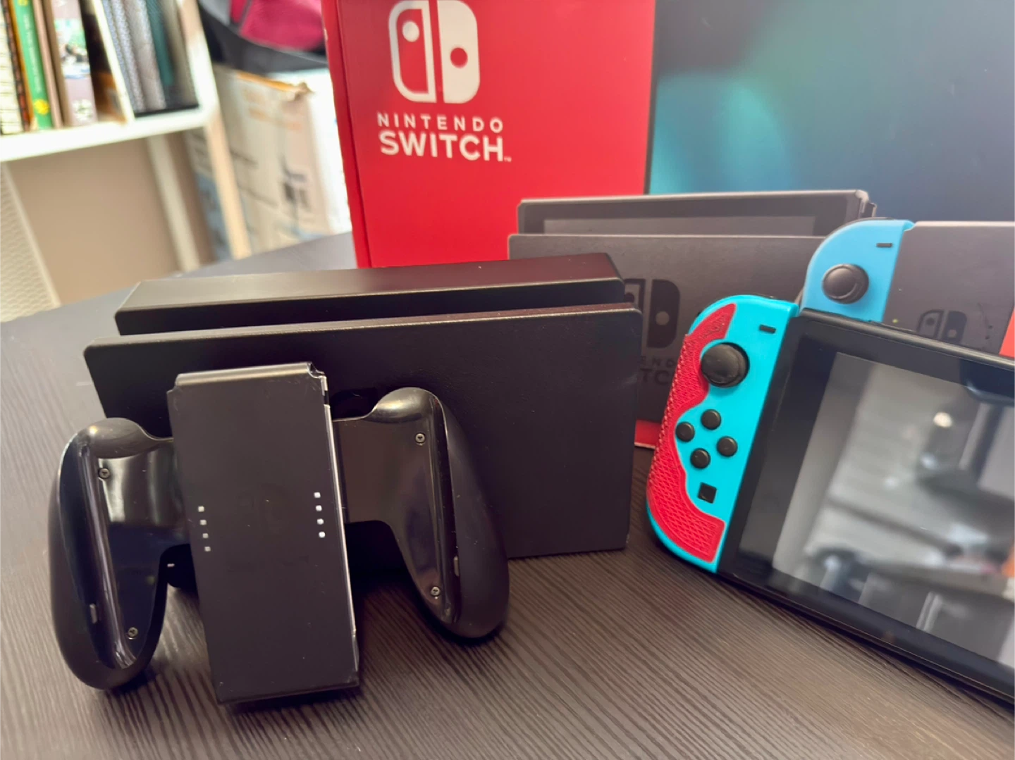 Nintendo Switch Console Bundle – Excellent Condition 🎮 - photo 4