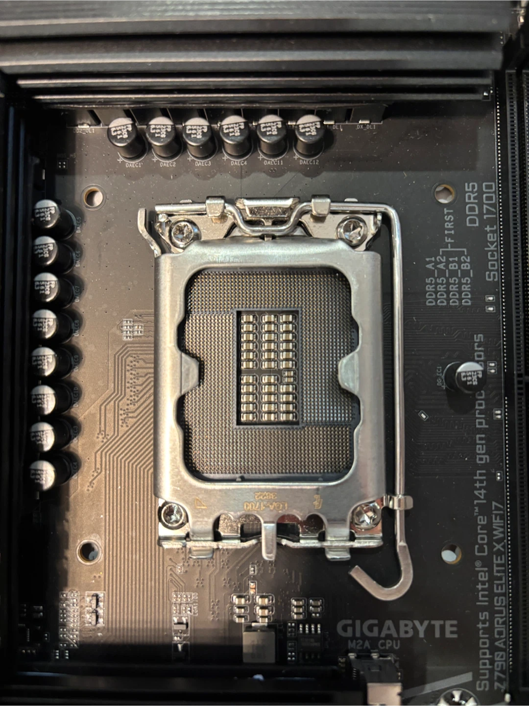 GIGABYTE Z790 AORUS ELITE X WIFI7 Motherboard - photo 2