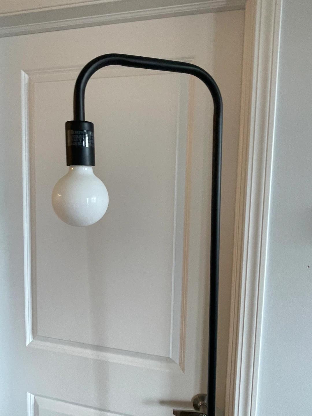 Black Floor Lamp - photo 2