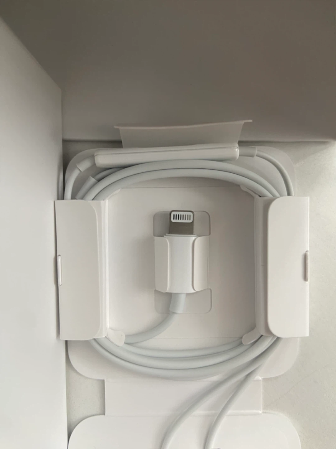 Apple EarPods with Lightning Connector - photo 3