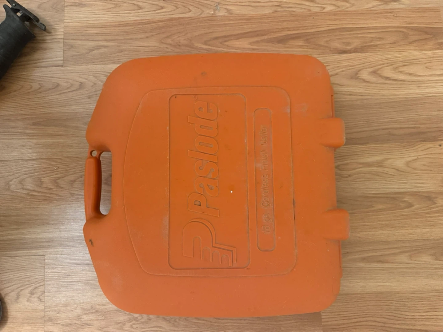 Paslode 18 ga Cordless Finish Nailer Kit