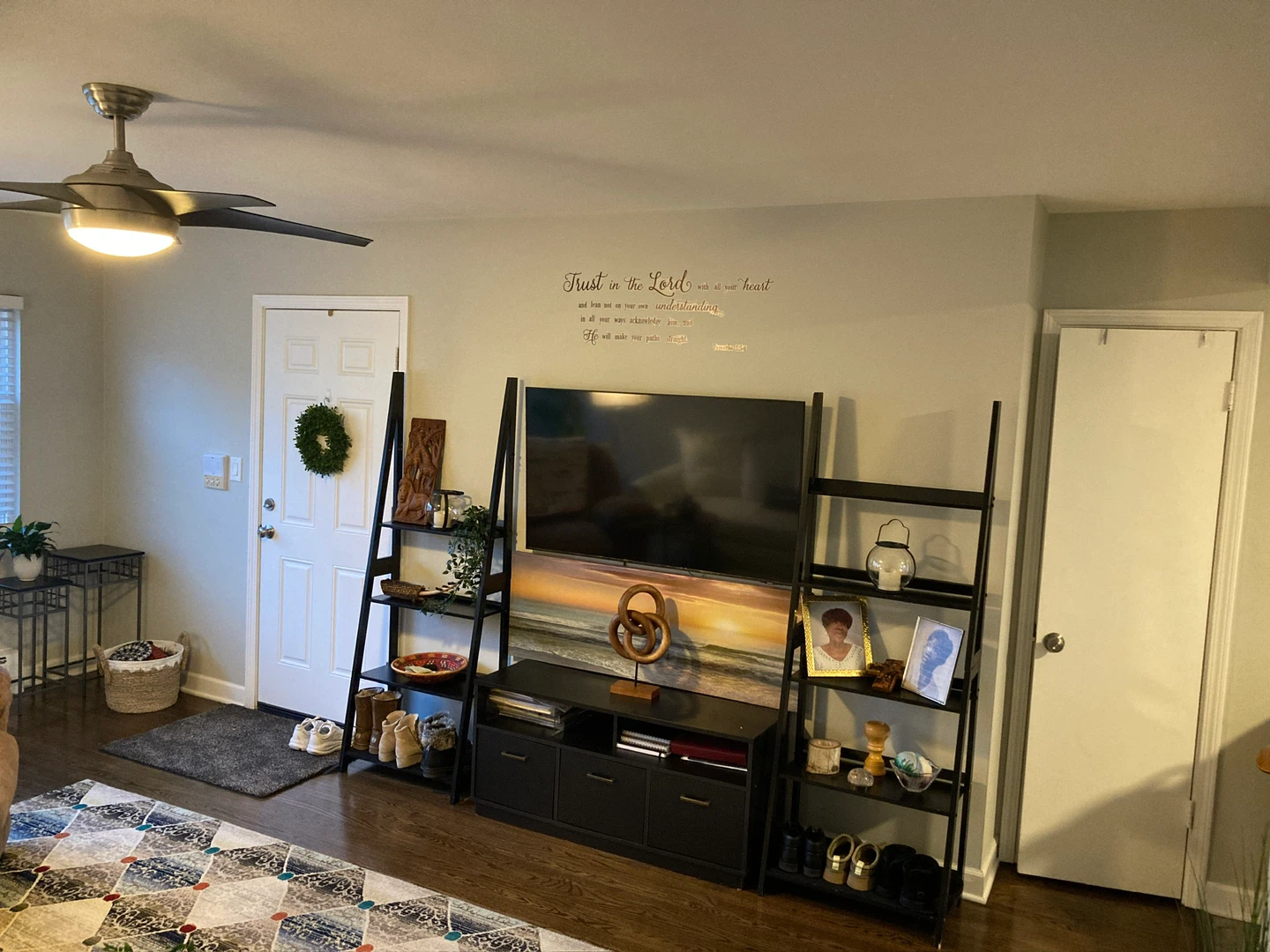 Black TV Console - photo 2