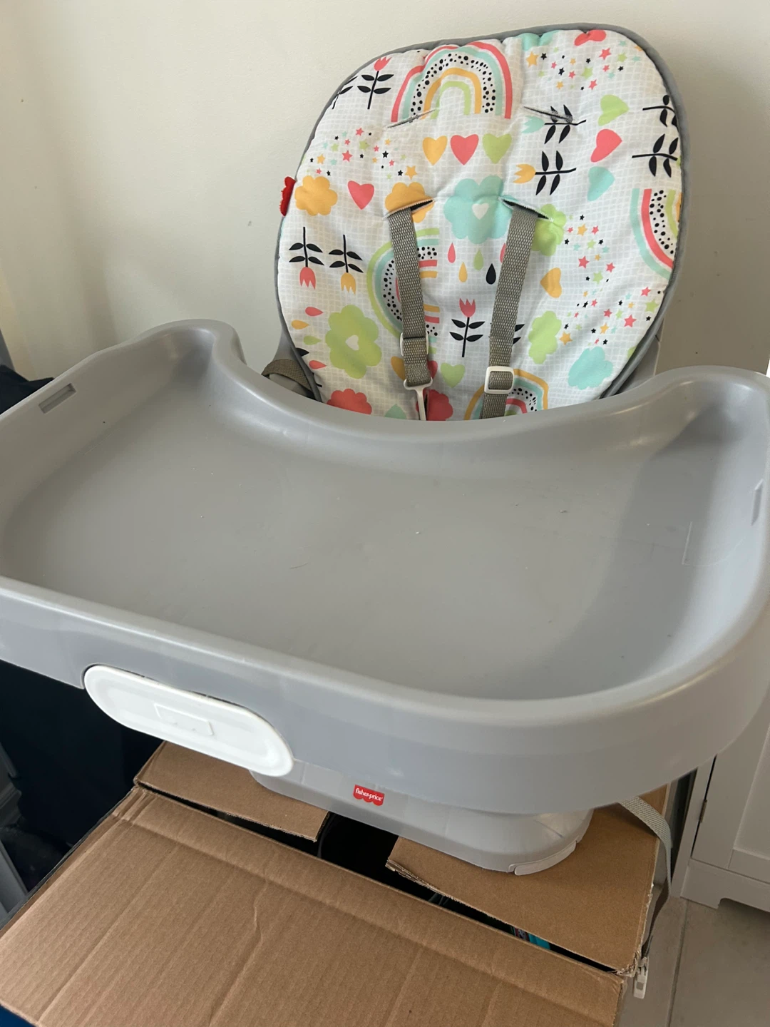 Fisher-Price High Chair with Rainbow Print Seat Pad