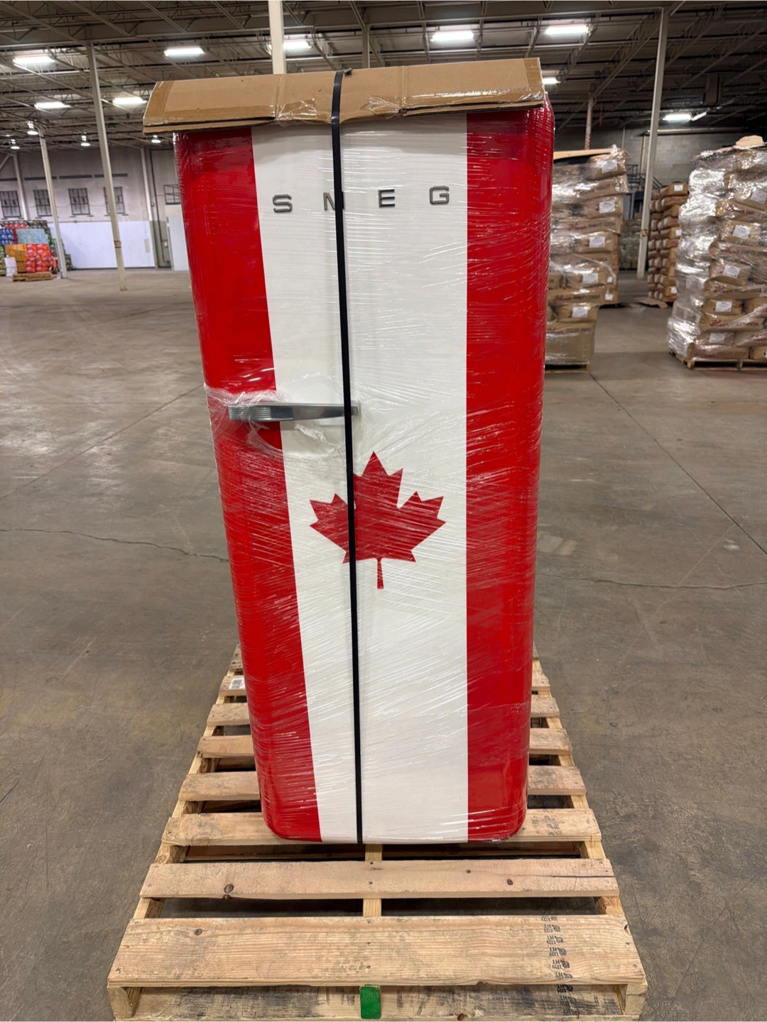 Smeg Canada Flag Refrigerator - photo 4