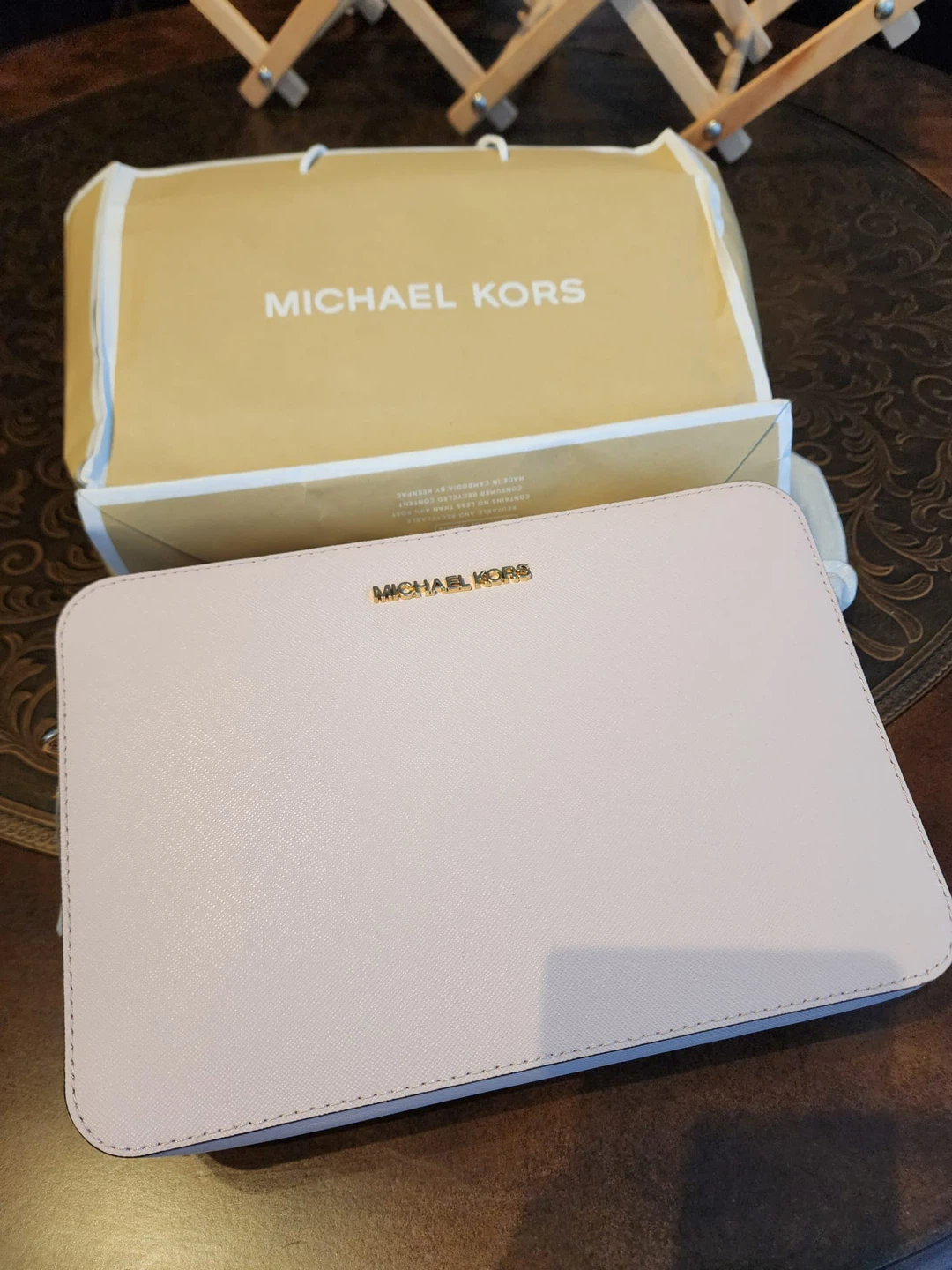 Michael Kors Jet Set Item LG EW Crossbody - Powder Blush Leather