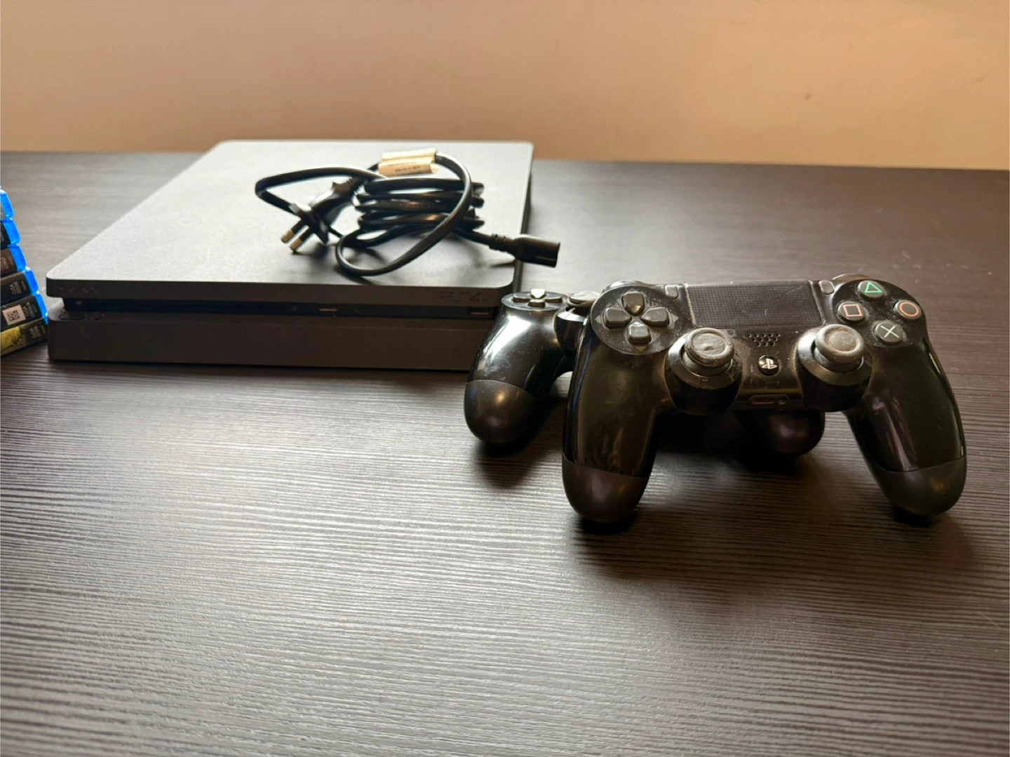 PlayStation 4 Console + 13 Games Bundle – Good Condition 🎮 - photo 5