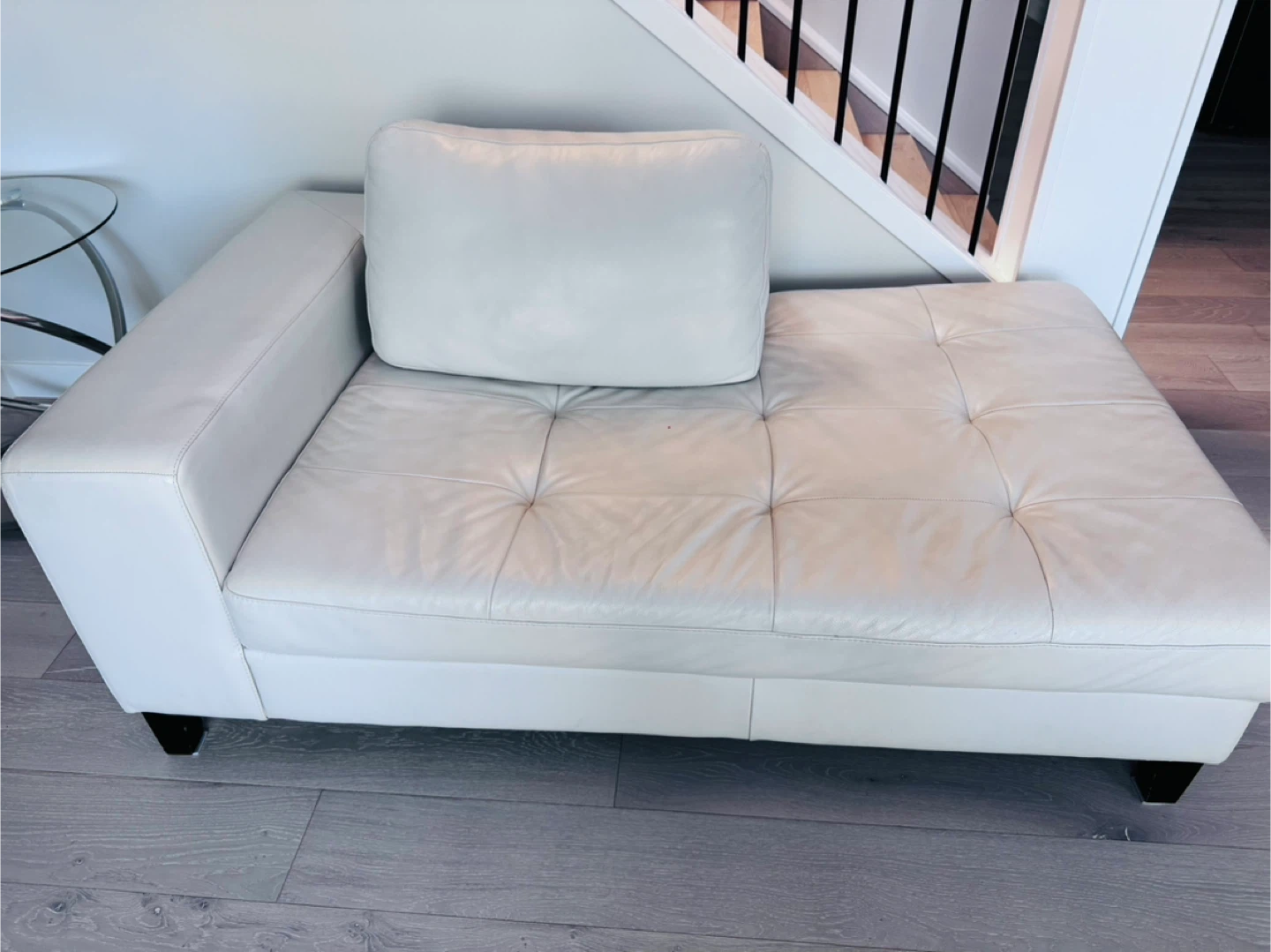 Italian leather sofas & glass/chrome coffee tables - photo 3