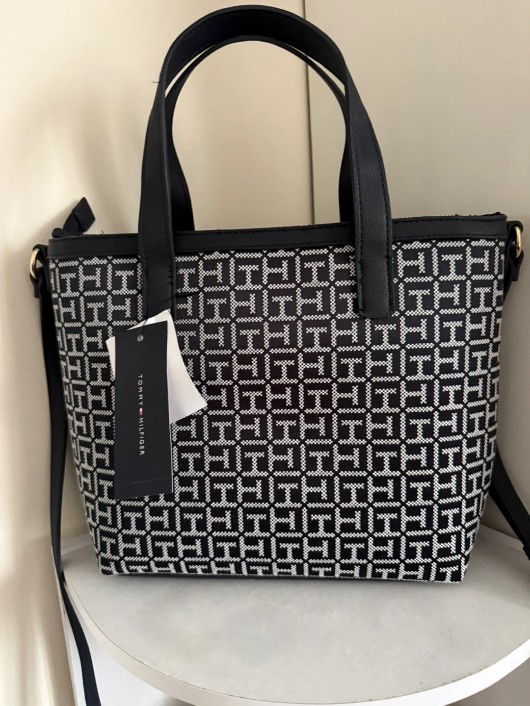 Tommy Hilfiger Monogram Tote Bag - photo 2