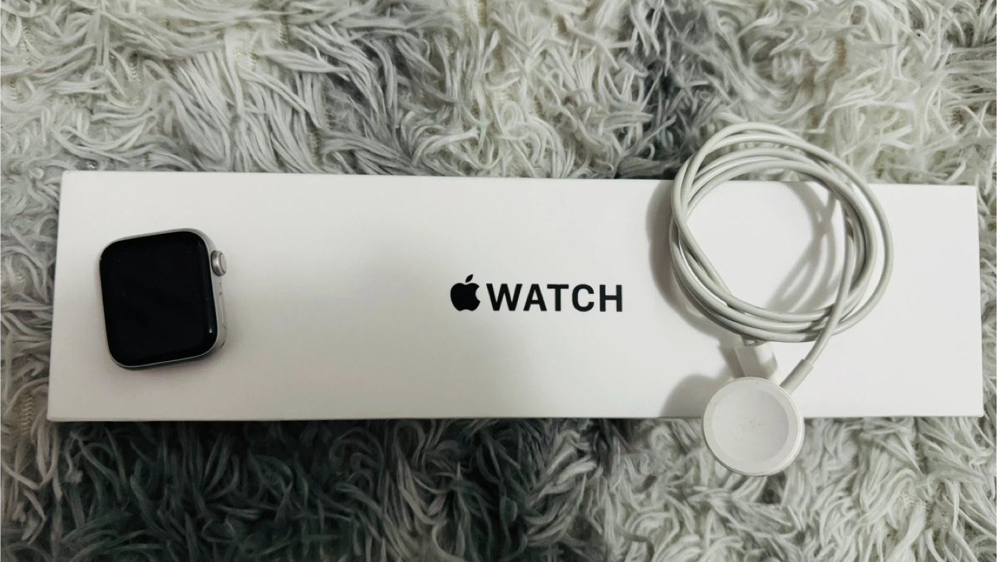 Apple Watch SE (2nd Gen) 40mm Silver Aluminum GPS - photo 4