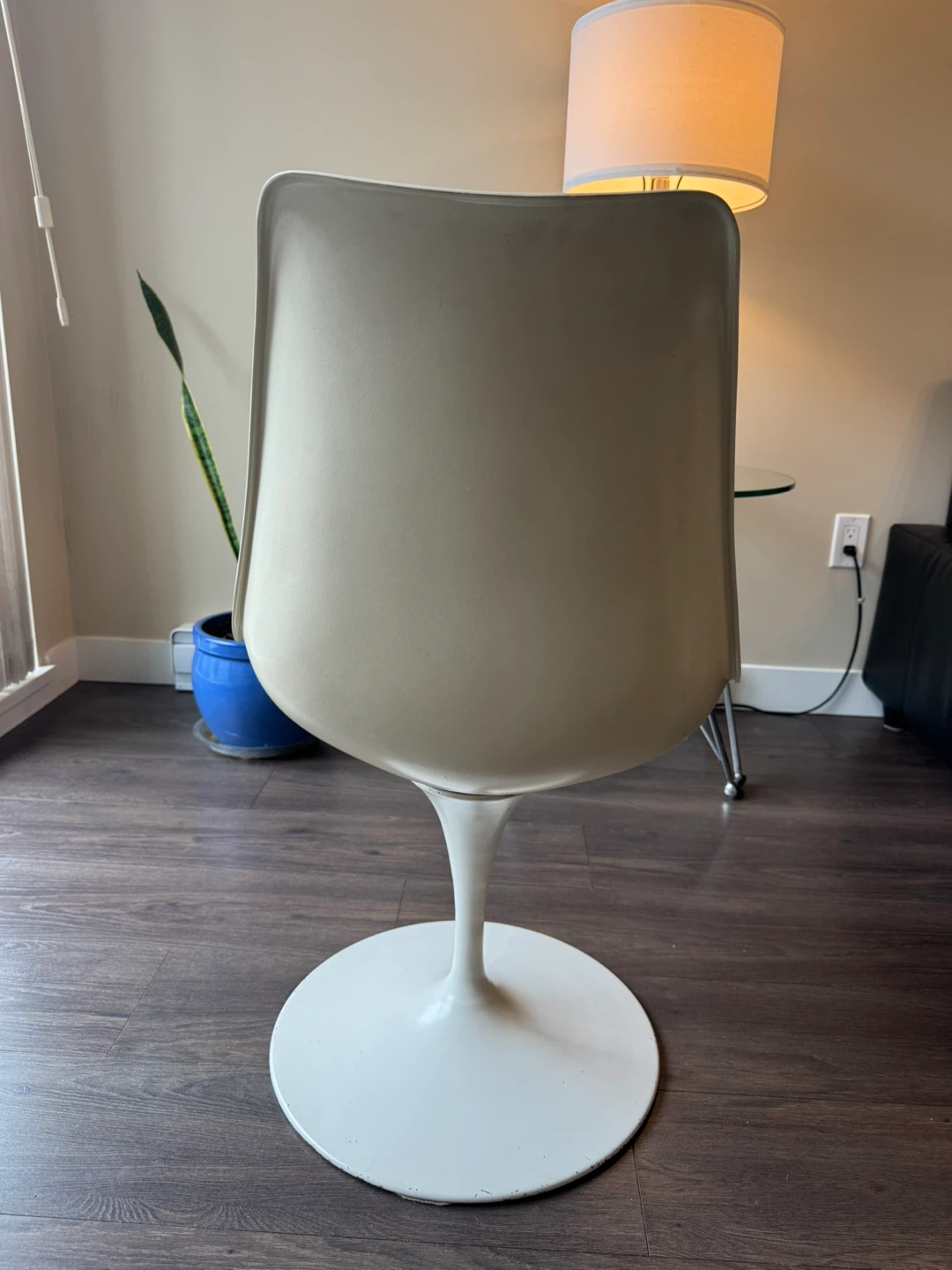 Tulip Style Chair – Project / Fixer Opportunity - FREE - photo 3
