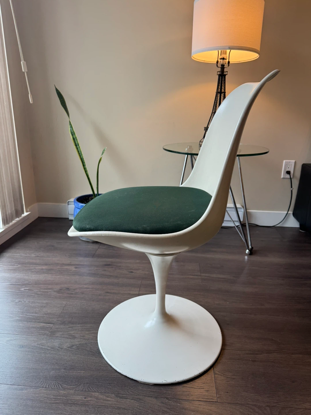 Tulip Style Chair – Project / Fixer Opportunity - FREE - photo 4