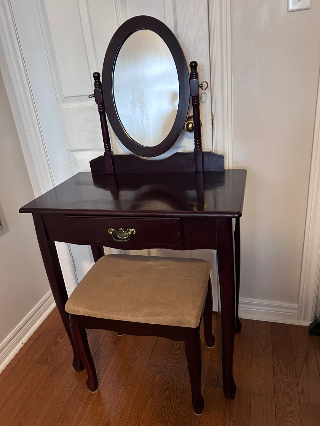 Vanity Dresser Set with Stool