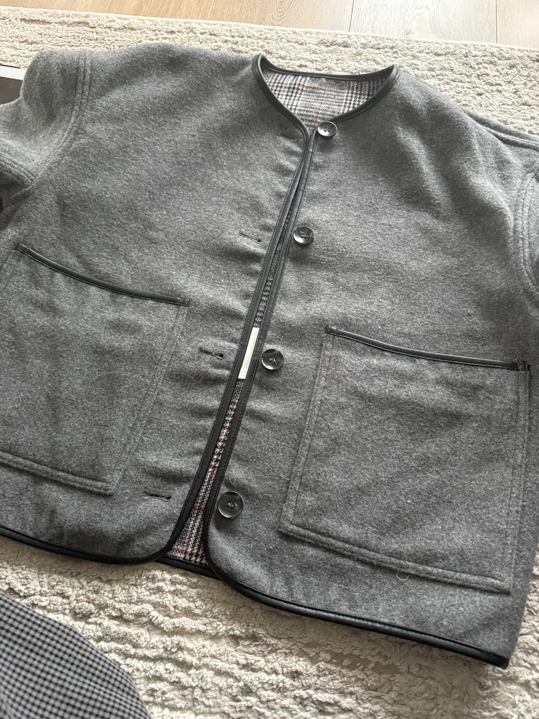 Reversible Faux Leather Piping Jacket~ Size M - photo 5