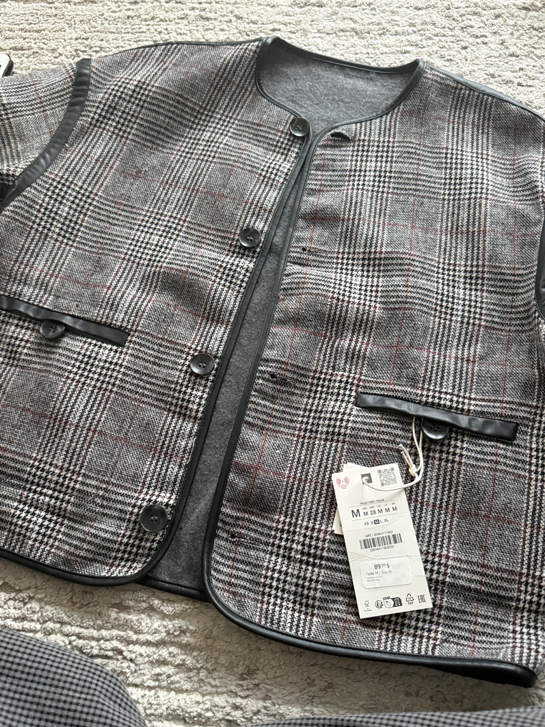 Reversible Faux Leather Piping Jacket~ Size M - photo 4