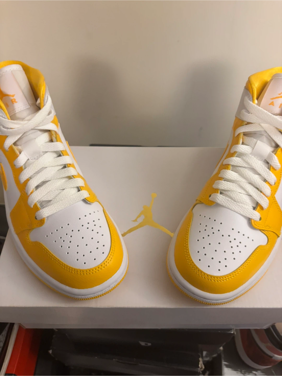 Nike Air Jordan 1 Mid Women's Shoes - photo 3