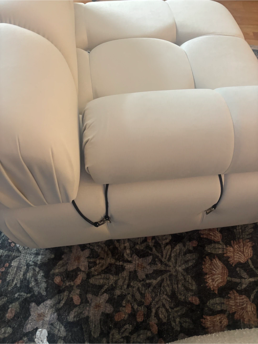 White Tufted Armchair/ tufted arm/sofa chair with rolled arms - photo 4