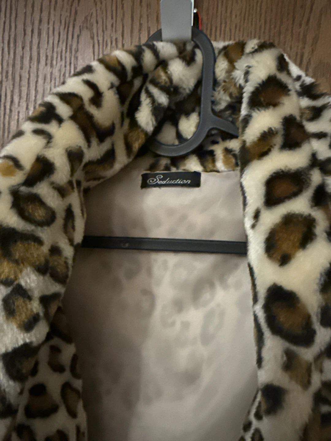 Seduction Leopard Print Faux Fur Bolero Jacket - photo 2