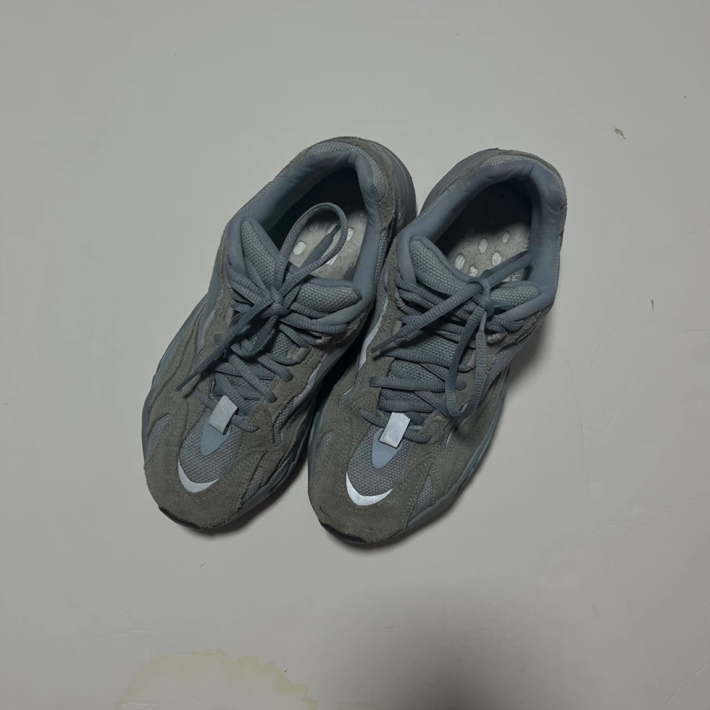 Adidas Yeezy Boost 700 sneakers