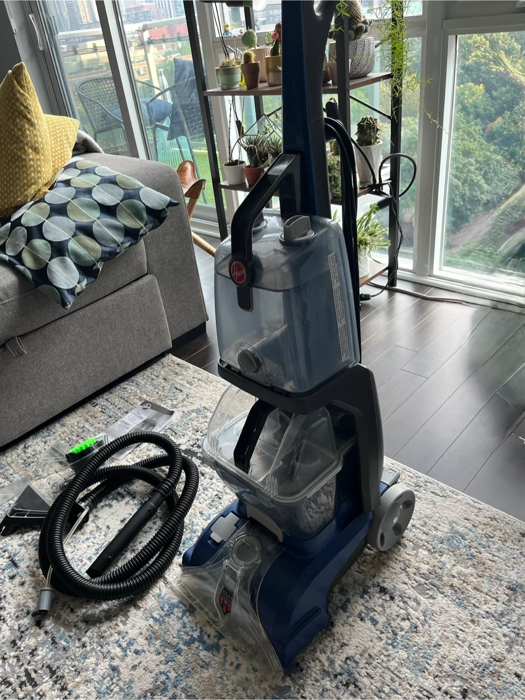 Hoover Power Scrub Deluxe Pet Carpet & Upholstery Cleaner - photo 2