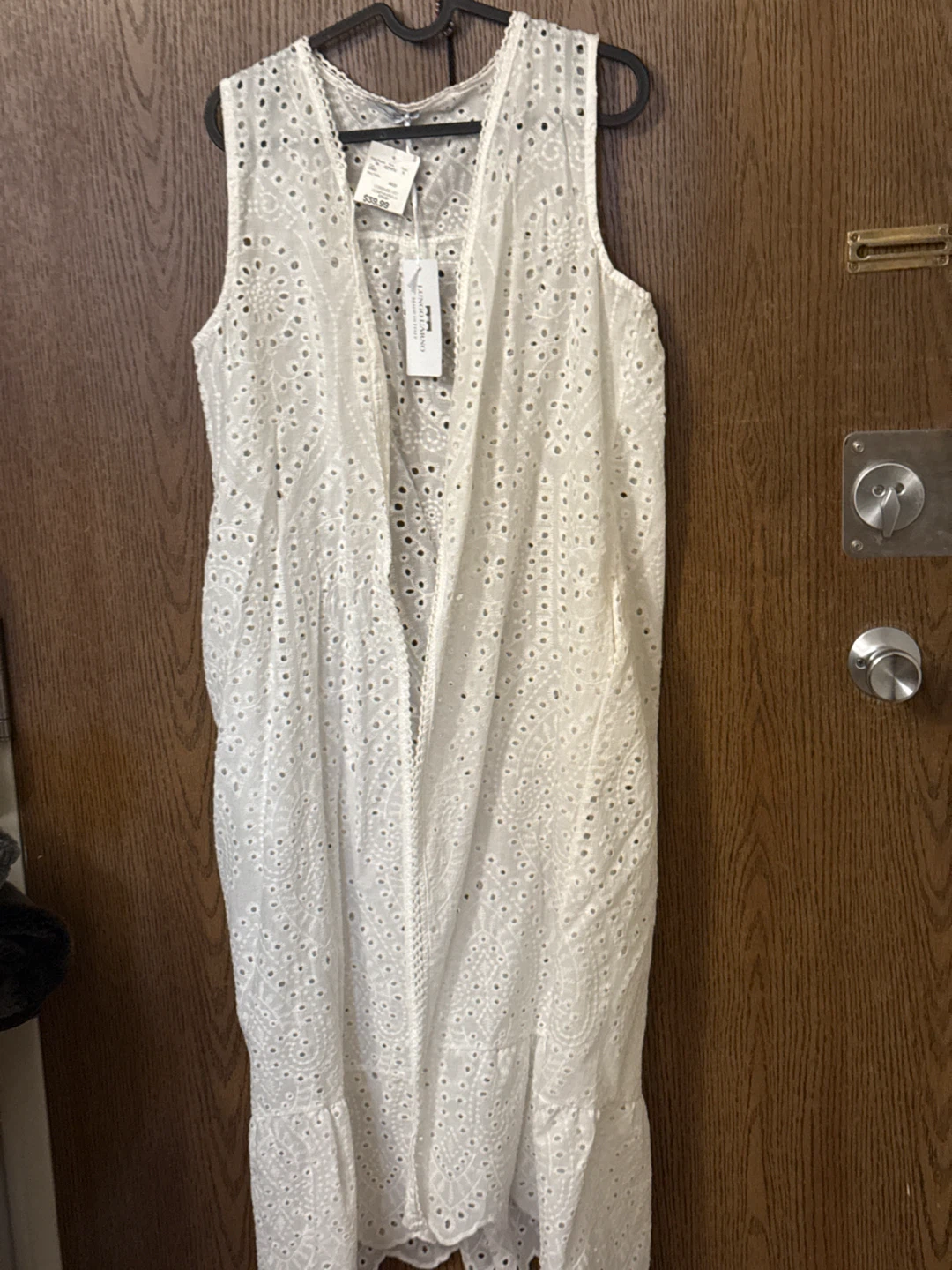 Luingo Largo White Broderie Anglaise Vest