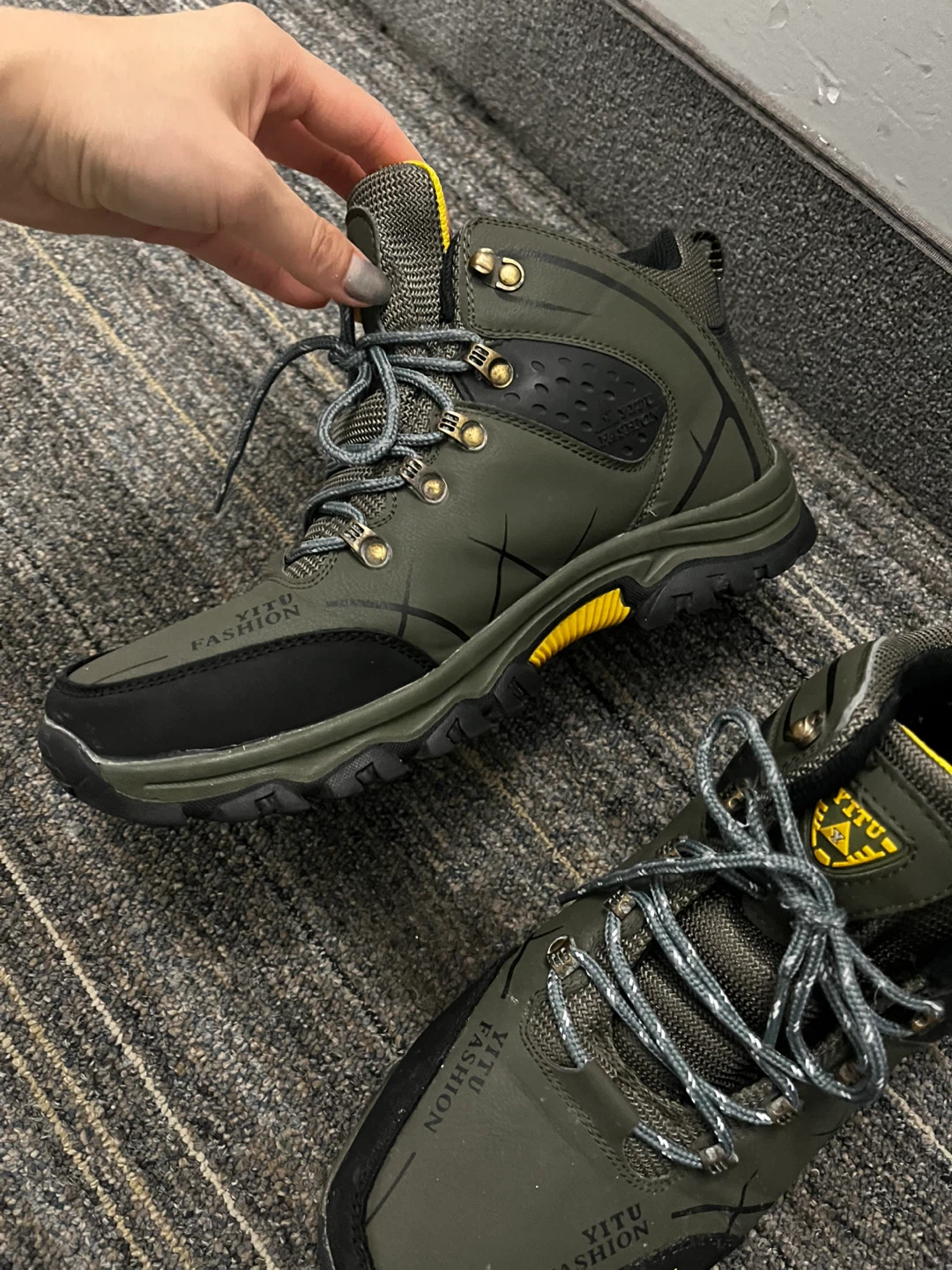 Men’s Waterproof Hiking Boots (size 12) - photo 4