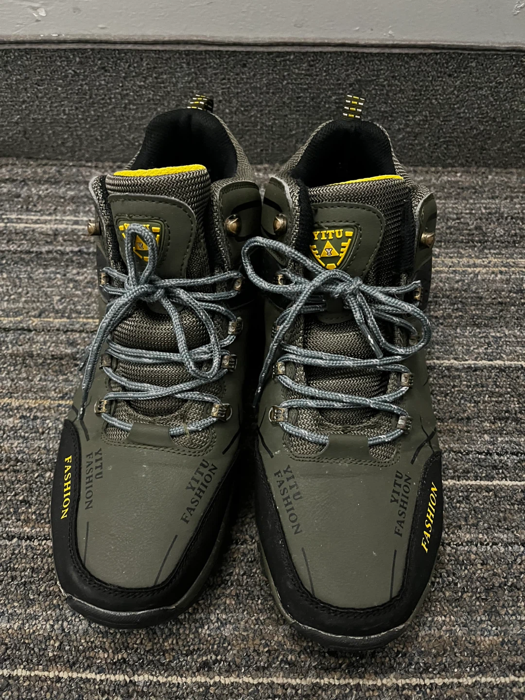Men’s Waterproof Hiking Boots (size 12)